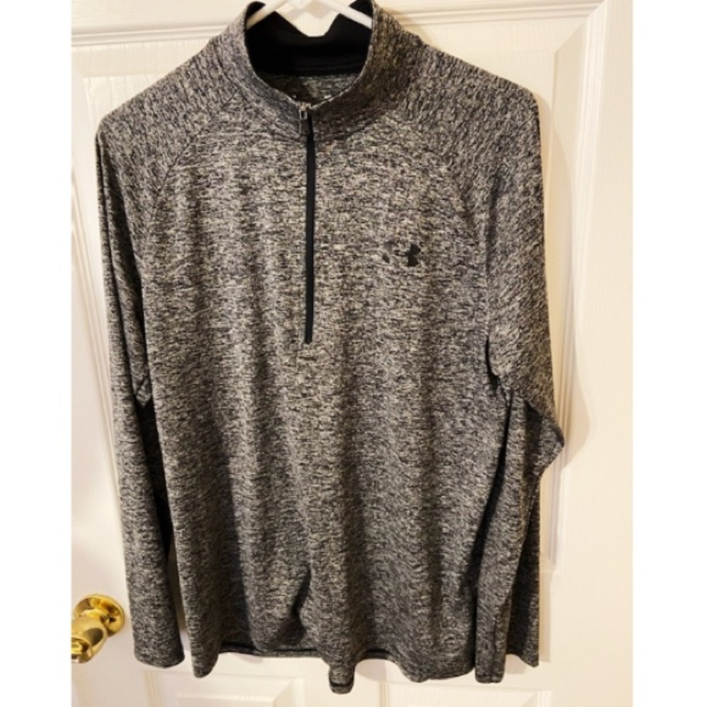 Under Armour quarter zip men’s medium sweatshirt